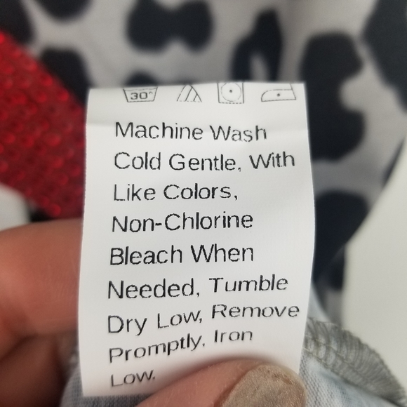 Shein Rhinestone Red Lip Leopard Tee - Picture 7 of 8